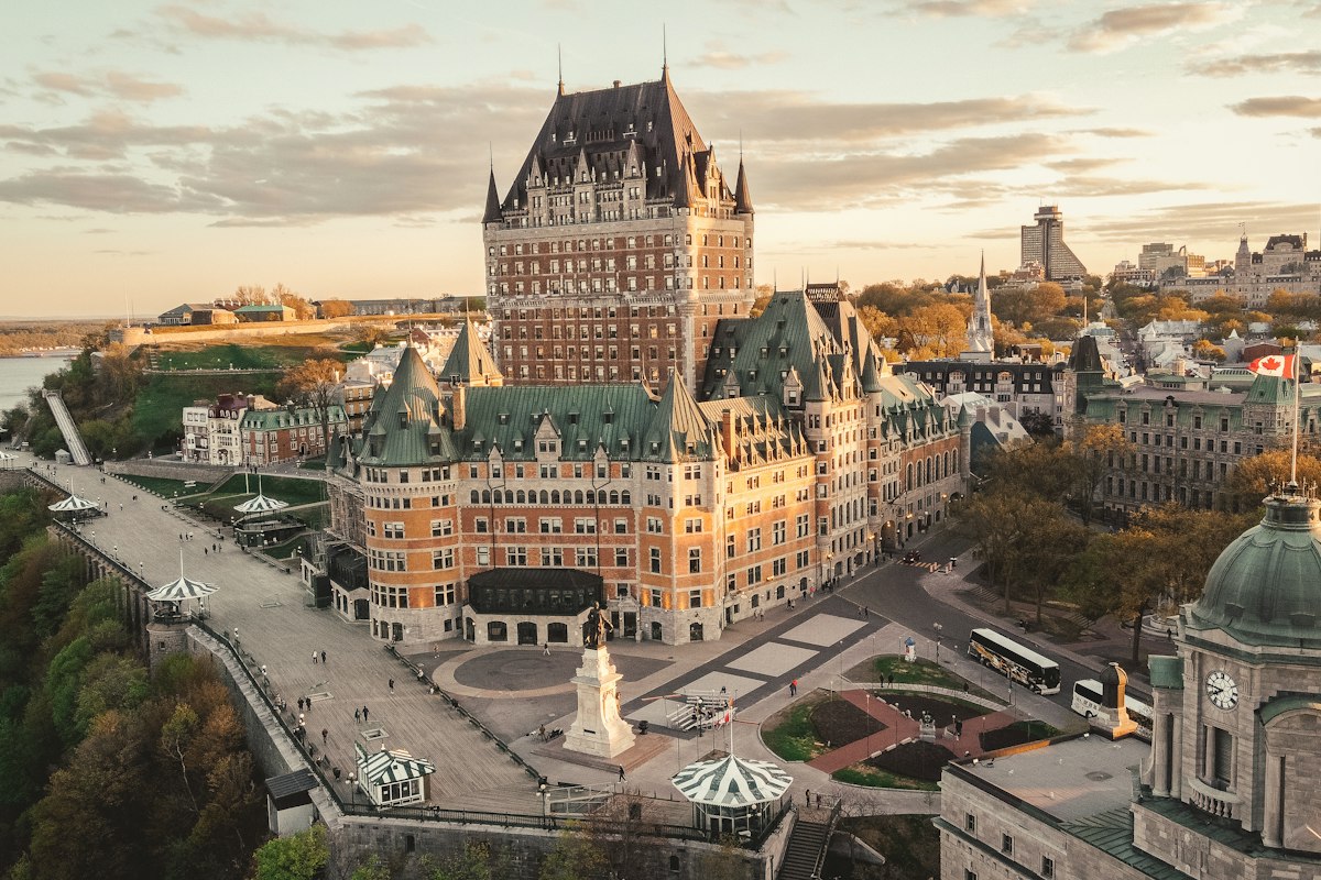 Québec and Montréal