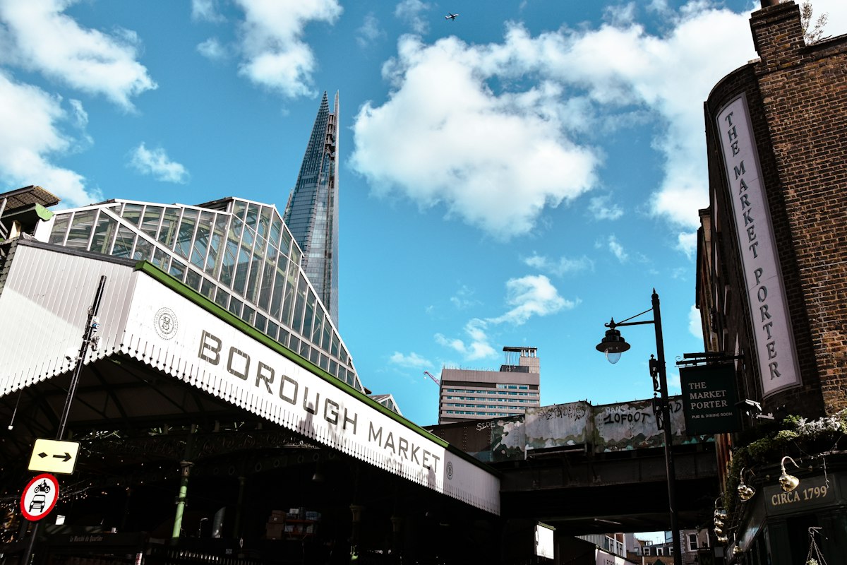 London Books, Markets and Stations